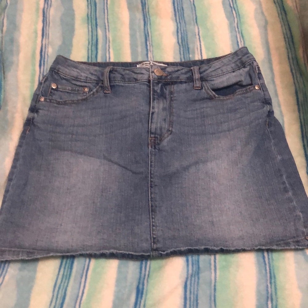 Almost Famous Mid Rise Skirt